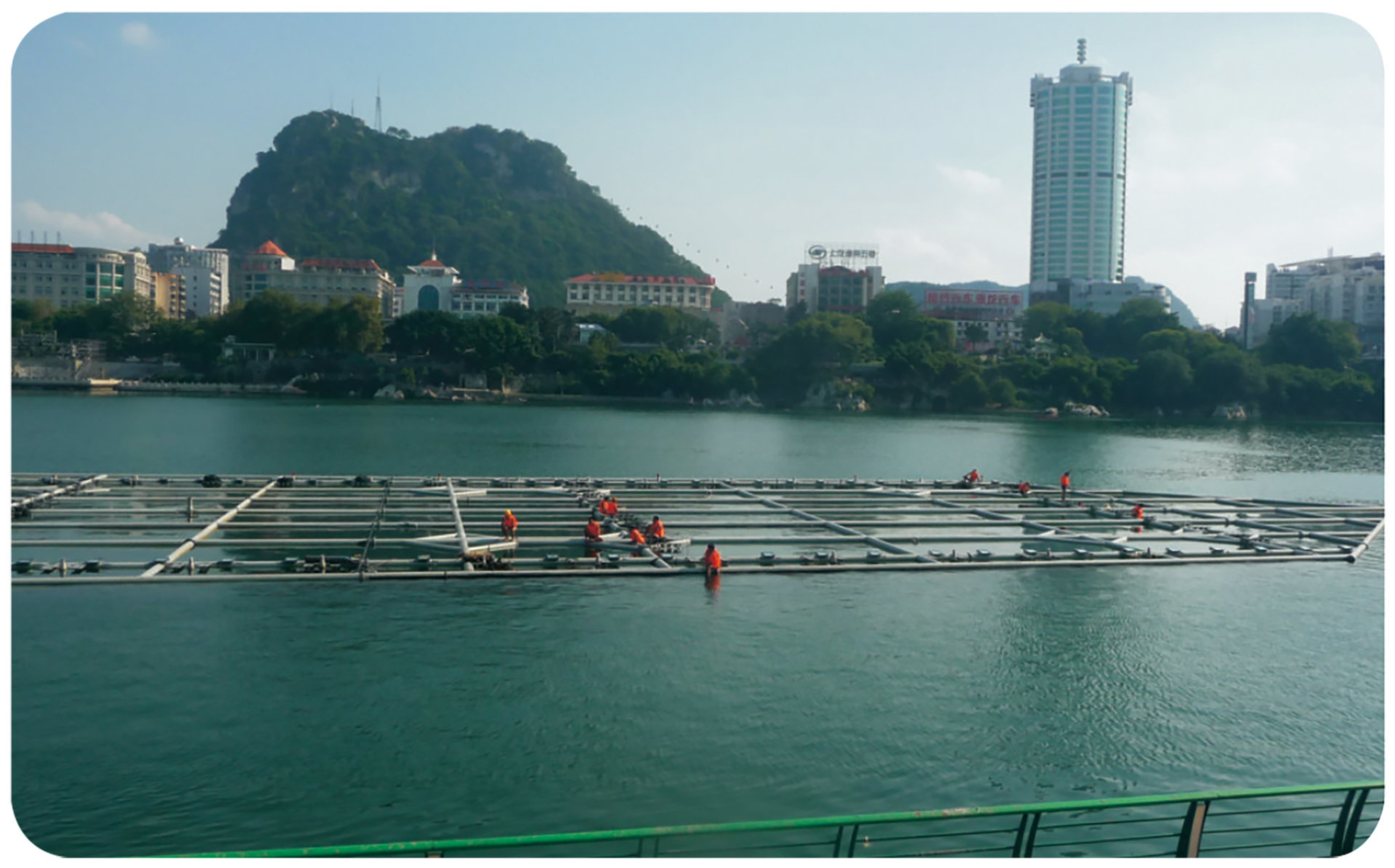 廣西(xī)柳州百裏(li)柳江噴泉(quán)