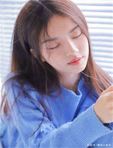 《性视频哔哩哔哩BILIBILI-一面亲膜上边一面膜下边日本》