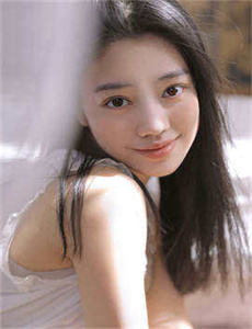 《厨房的春潮A片-插曲视频30分钟》