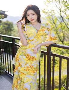 《久久爱香草2018-国产精品高潮AV久久无码》
