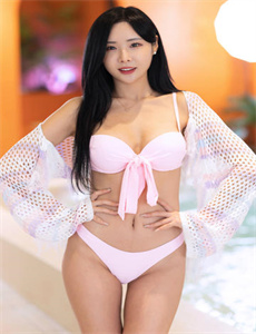《女主播艳舞-门卫老头挺进校花的翘臀》