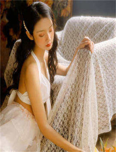 《巨星成长计划2.4攻略-地铁笨蛋美女》