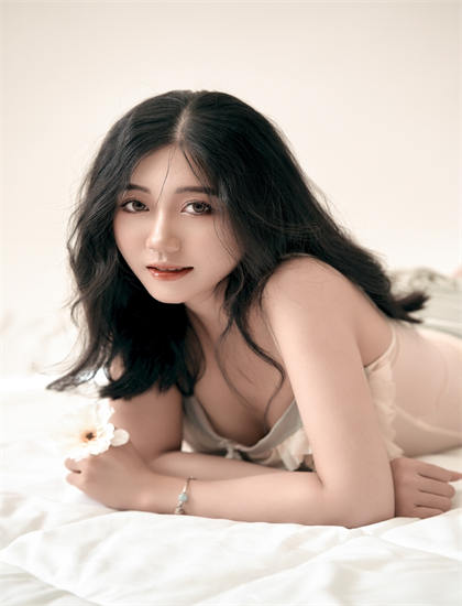 《几何记录之云南》象征隐喻传统解析：符号意义与深层寓意探讨